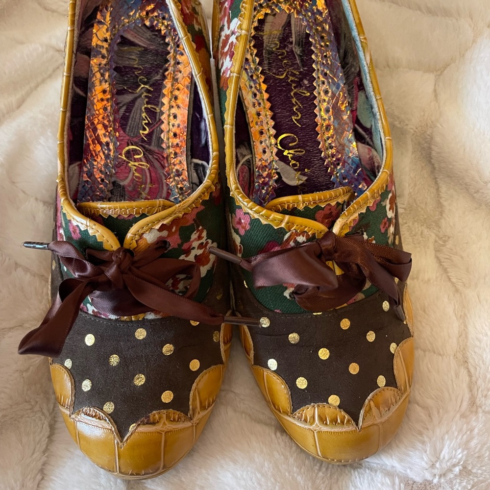 Rare*** Irregular Choice 41/10***